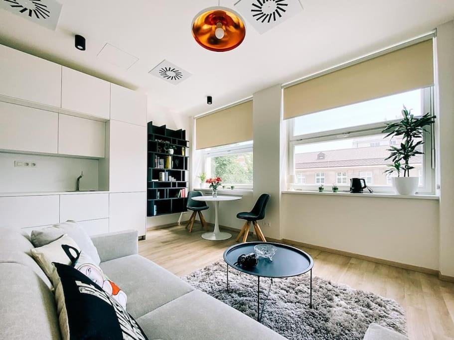 New Studio In Quiet Part Of The City Center Bratislava Bagian luar foto