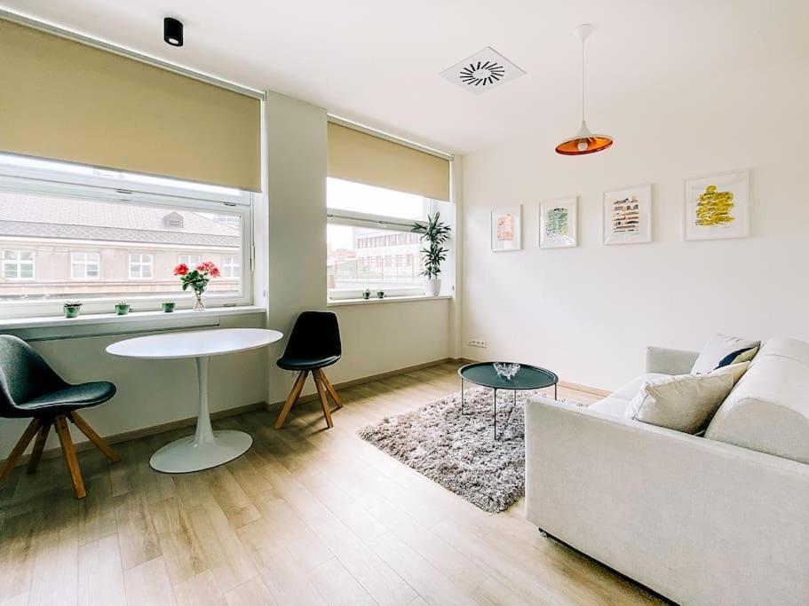 New Studio In Quiet Part Of The City Center Bratislava Bagian luar foto